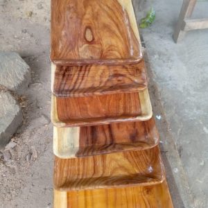 PLATEAU EN BOIS